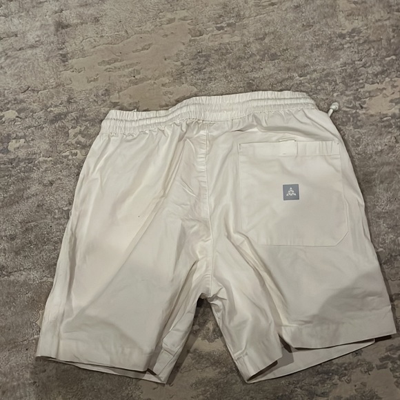 Zara shorts - Picture 2 of 2
